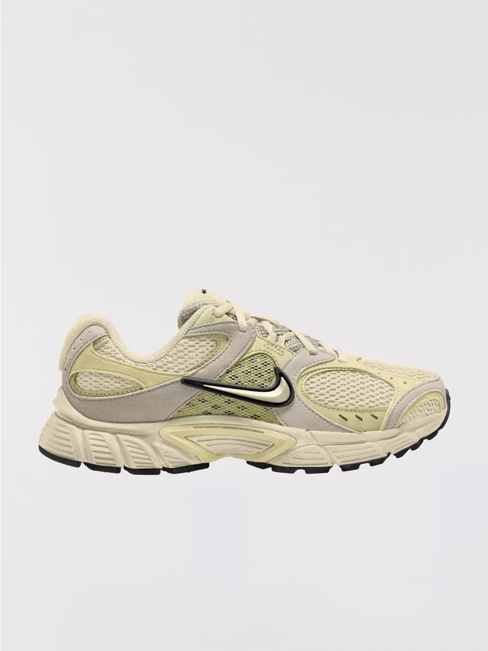 NWT Nike Women's V5 RNR Sneakers